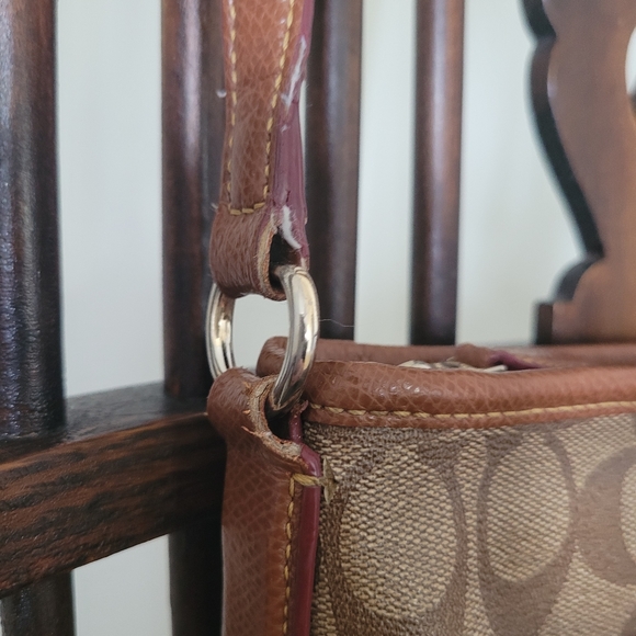 Coach Cross Body Bag - Picture 11 of 13
